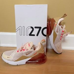 Nike Air Max 270 pink peach color